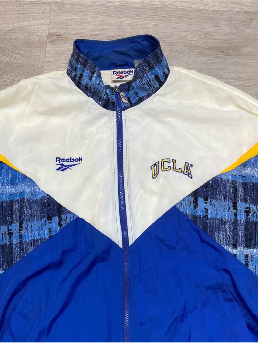 Reebok Blue White & Yellow UCLA VINTAGE 90s Windbreaker